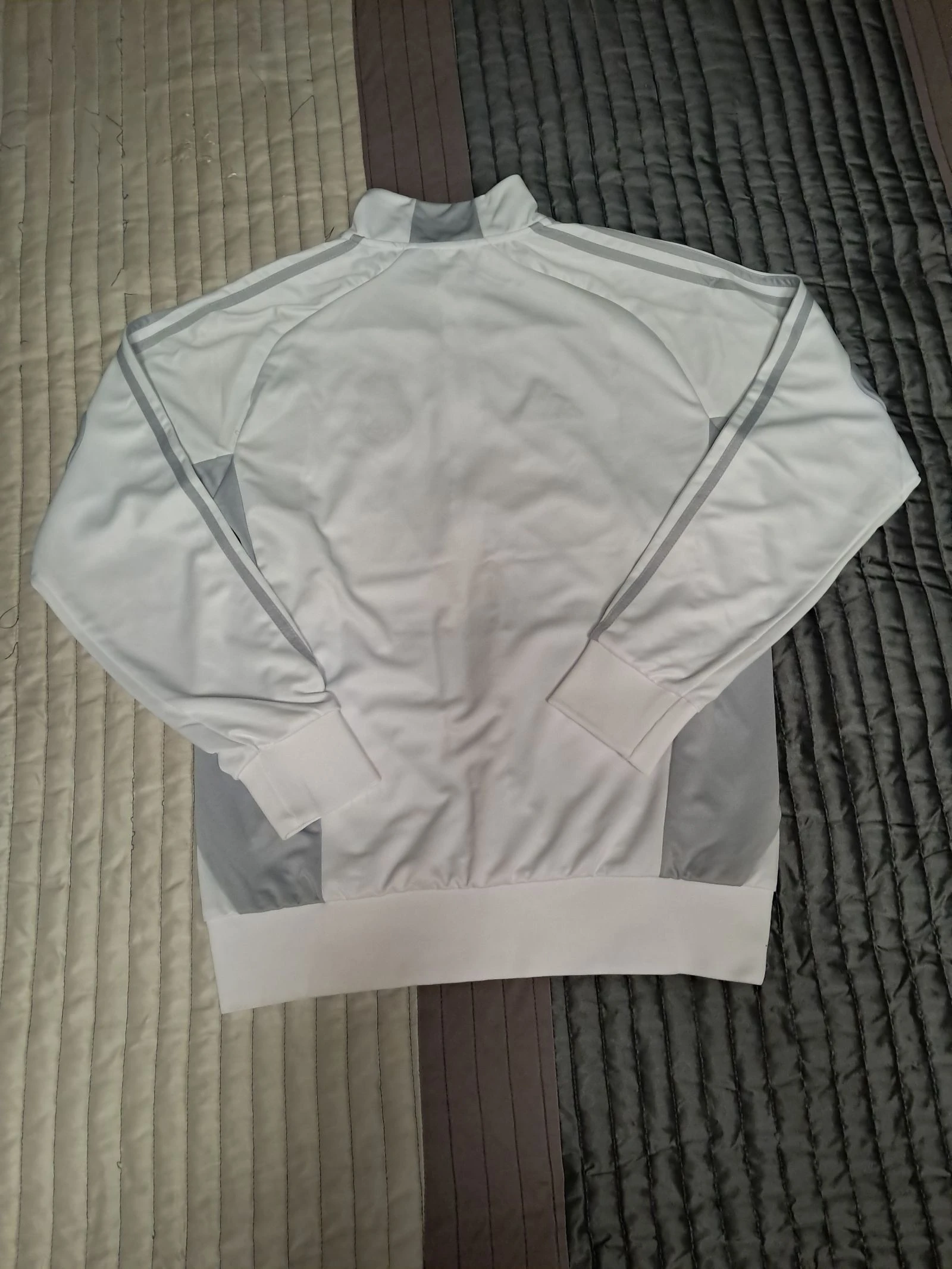 Real Madrid Tracksuit 25/26 - Full Set - Size M – photo 9